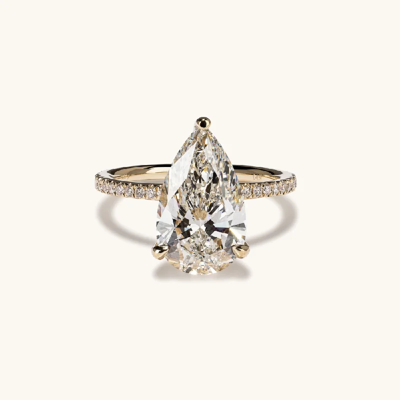 Discover Unique Jewelry With Special Limited-Time Offers Pear Lab Diamond Engagement Ring with Signature Setting