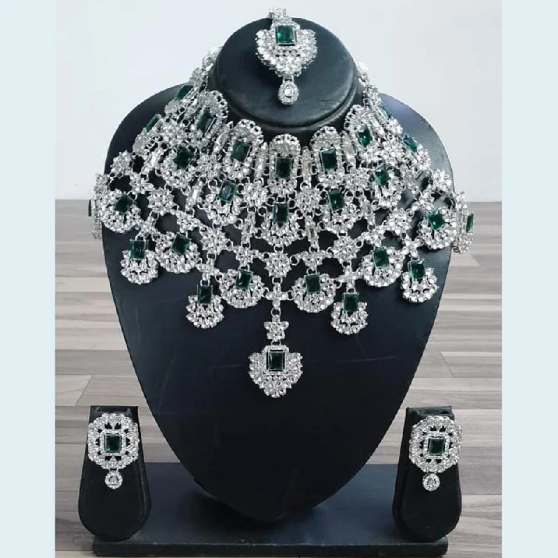 Shop Dazzling Jewelry At The Best Prices Lucentarts Jewellery Silver Plated Necklace Set